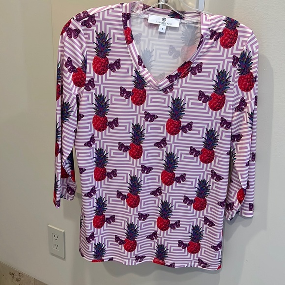 Top - Picture 1 of 1